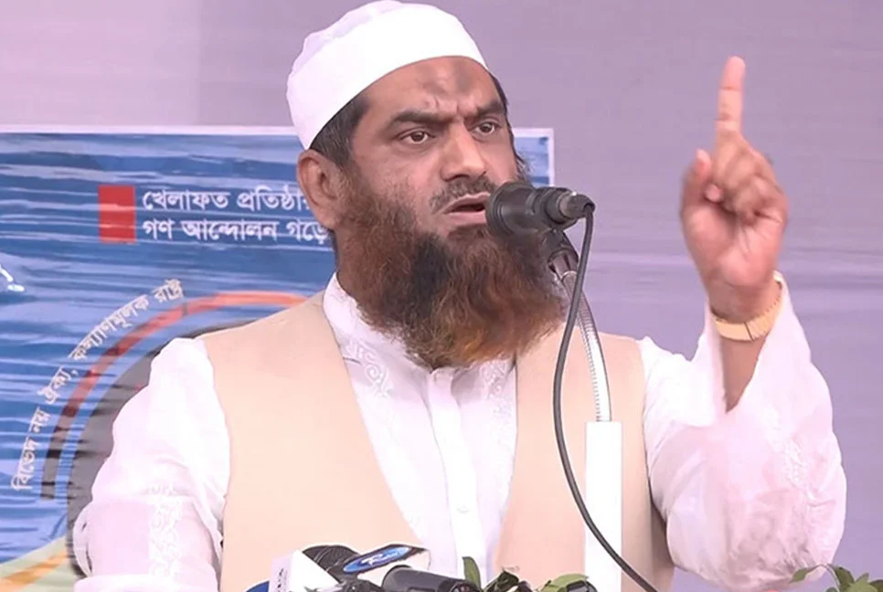 বিচারের আগে আওয়ামী লীগের রাজনীতি করার সুযোগ নেই : মামুনুল হক